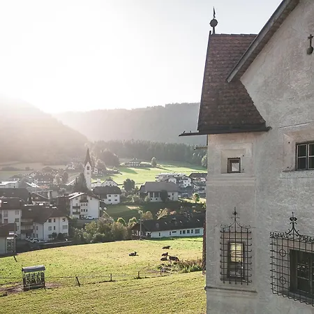 Ansitz Heufler By Norbert Niederkofler فندق